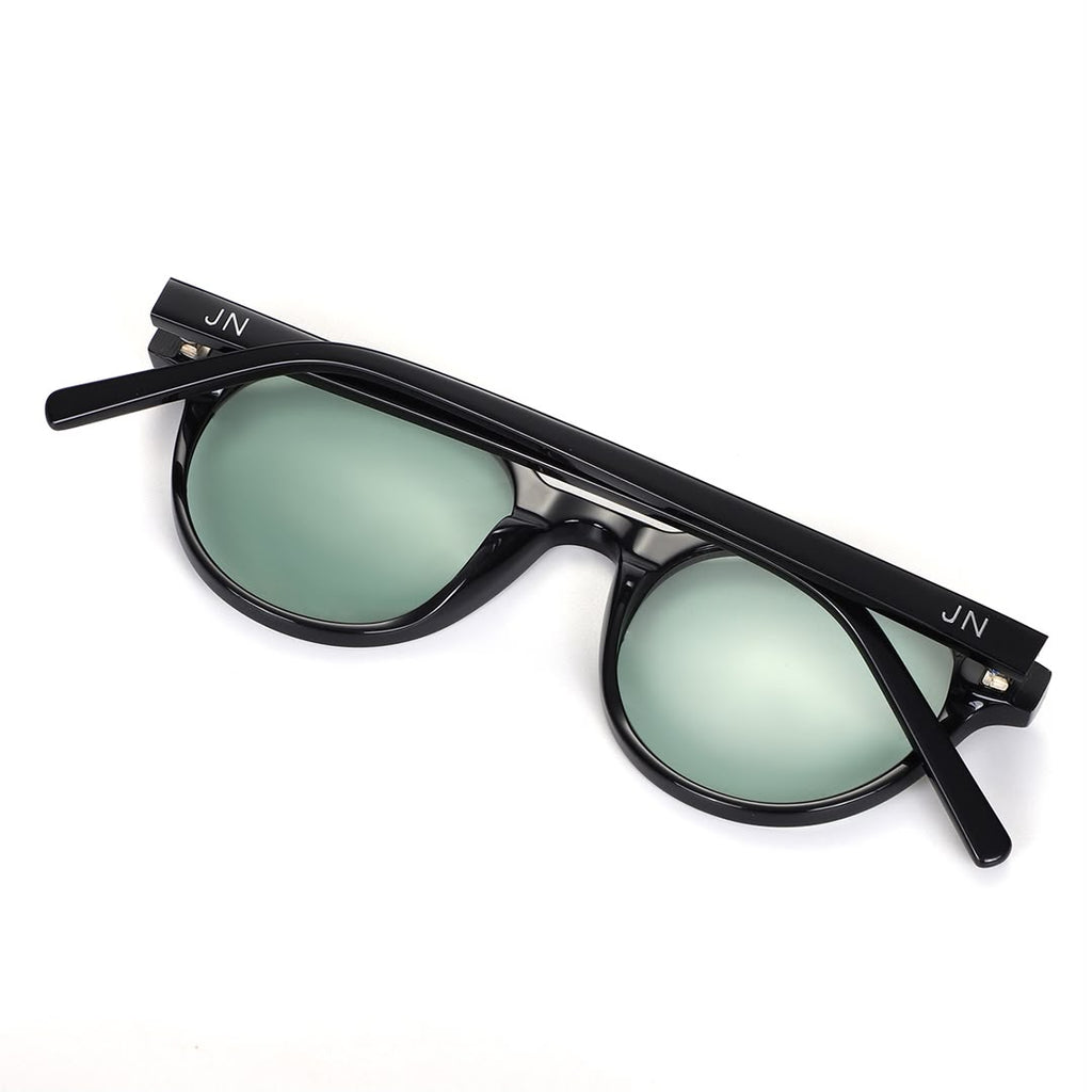 Just / Nero Verde